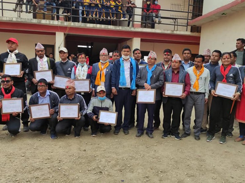 पहिलो मुसीकोट राष्ट्रपति रनिङ शिल्ड महेन्द्र माविलाई 